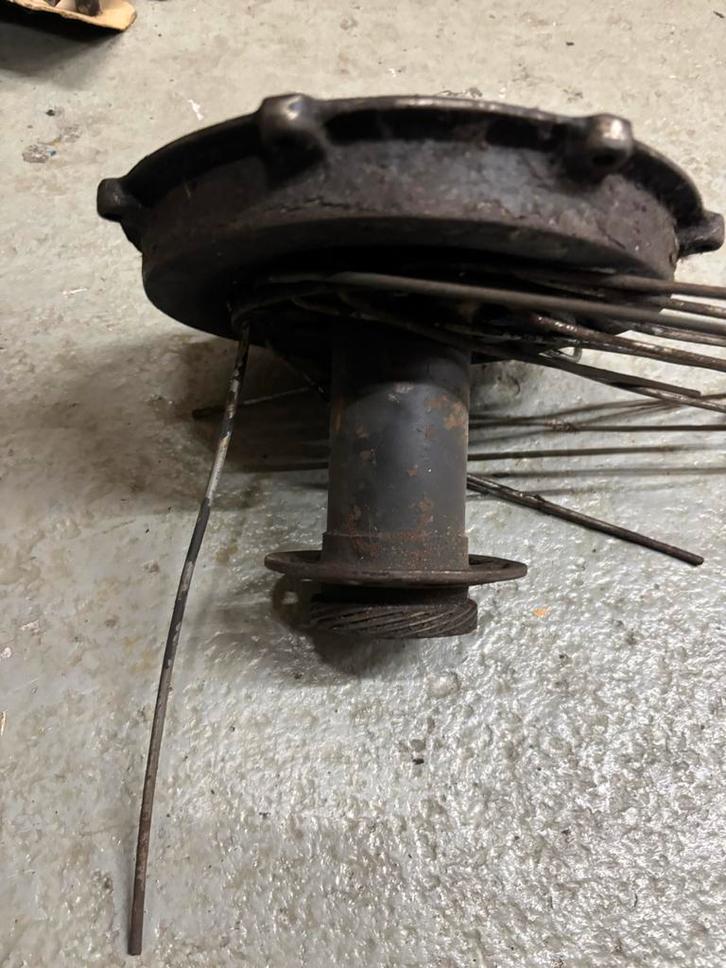 Wielnaaf, Motoren, Onderdelen | Oldtimers, Gebruikt, Ophalen of Verzenden