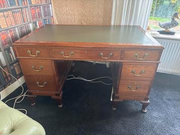 Antiek Dames Bureau met Groen Inleg beschikbaar voor biedingen