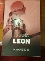 IK AANBID JE Donna Leon, Ophalen of Verzenden, Zo goed als nieuw, Europa overig