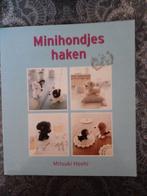 Minihondjes Haken - Patroonboek, Ophalen of Verzenden, Zo goed als nieuw, Haken, Patroon of Boek