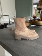 Suede unisa laarsjes, Beige, Lage of Enkellaarzen, Ophalen of Verzenden, Unisa