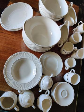 Wedgwood Windsor servies 47 delig Moet weg beschikbaar voor biedingen