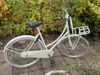 Witte fiets met rek - prima stadsfiets!, Fietsen en Brommers, Fietsen | Dames | Damesfietsen, 53 tot 56 cm, Ophalen, Gebruikt
