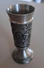 Tinnen likeurglaasje met decoratie, 8 cm hoog, Antiek en Kunst, Ophalen of Verzenden