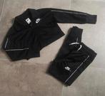 Nike trainingspak ZGAN maat 128 / 134, Meisje, Ophalen of Verzenden, Zo goed als nieuw, Setje