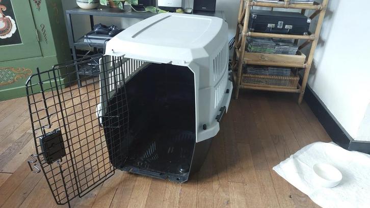 Hond Reisbench / Transportkooi Viaggio Carrier M 81x56x58 cm, Dieren en Toebehoren, Hondenbenches, Zo goed als nieuw, Ophalen
