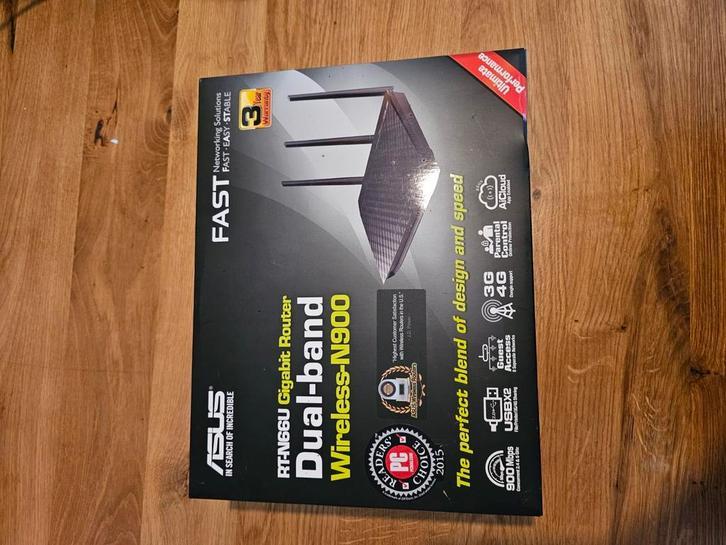 Router: ASUS RT-N66U, Computers en Software, Netwerk switches, Zo goed als nieuw, Ophalen of Verzenden