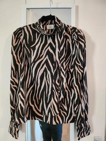 Zebra blouse van Gestuz maat 36 zsS beschikbaar voor biedingen