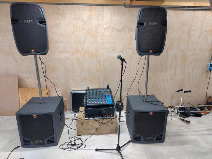 P.A. set met JBL subwoofers, JBL tops en Yamaha mixer., Muziek en Instrumenten, Versterkers | Keyboard, Monitor en PA, Zo goed als nieuw