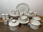 Wedgwood Stonehenge 'Creation' door Eve Midwinter, Gebruikt, Ophalen of Verzenden, Wedgwood, Porselein