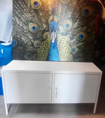 IKEA PS locker beschikbaar voor biedingen