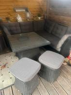 Loungebank, tafel met glasplaat incl 2 krukjes, Tuin en Terras, Tuinsets en Loungesets, Ophalen, Gebruikt, Wicker