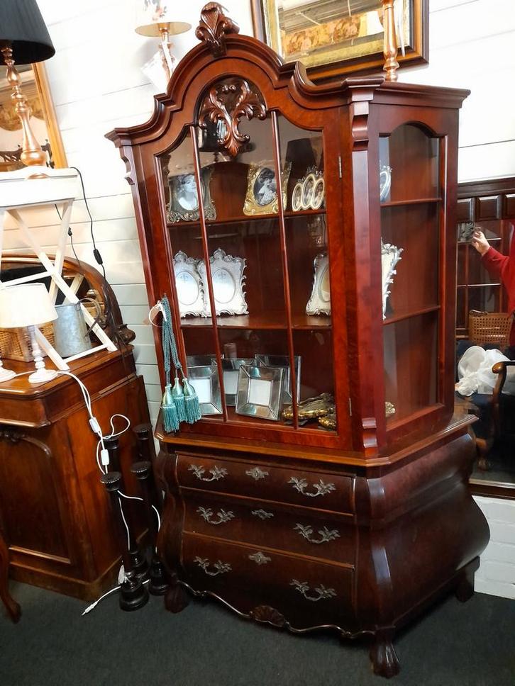 Mooie noten laden vitrine kast, Huis en Inrichting, Kasten | Ladekasten, Zo goed als nieuw, Minder dan 100 cm, 50 tot 100 cm, 25 tot 50 cm