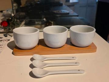 Sauzenset - 7-delig porselein beschikbaar voor biedingen