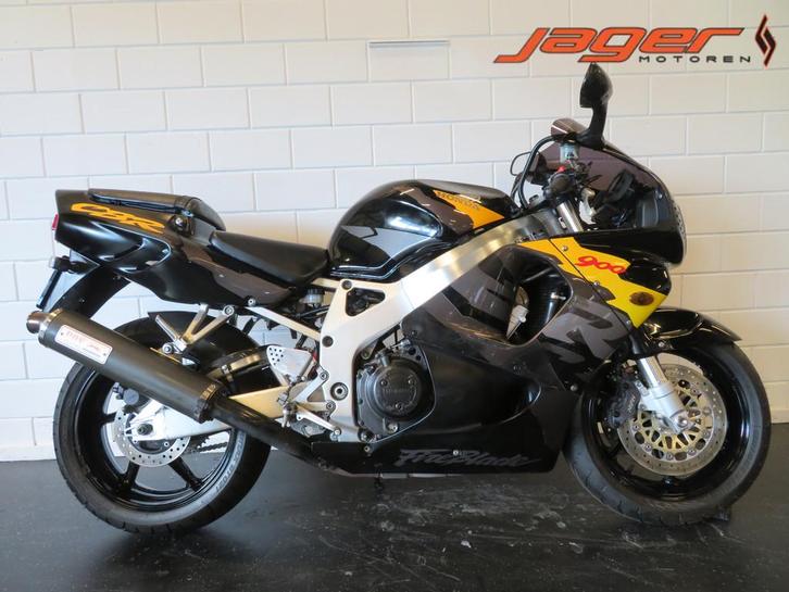 Honda CBR 900 RR FIREBLADE BOS GAVE BIKE! (bj 1996), Motoren, Motoren | Honda, Bedrijf, Super Sport, meer dan 35 kW