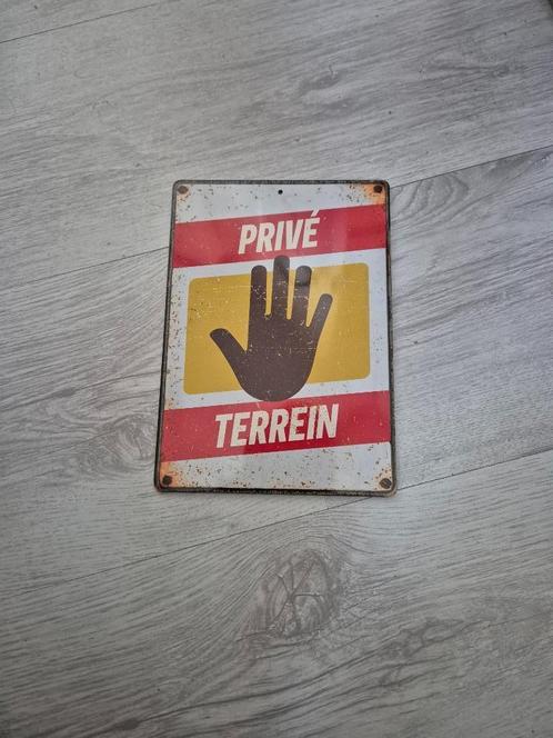 metalen plaat wandbord met prive terrein, Huis en Inrichting, Woonaccessoires | Wanddecoraties, Nieuw, Ophalen of Verzenden