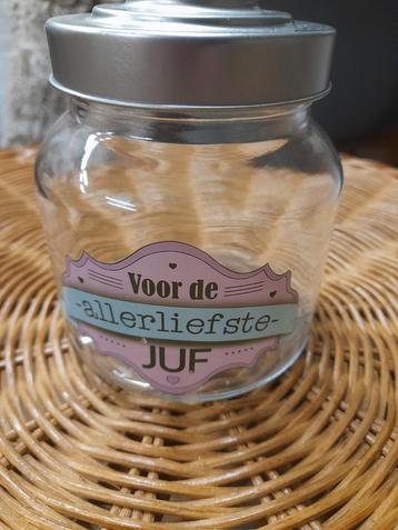 Voorraadpot juf beschikbaar voor biedingen