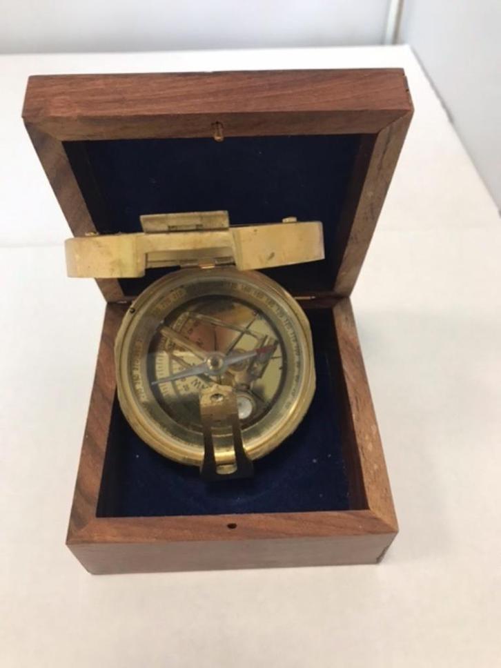 Kompas messing inclusief houten kistje, NIEUW, Watersport en Boten, Navigatiemiddelen en Scheepselektronica, Nieuw, Gps of Kompas