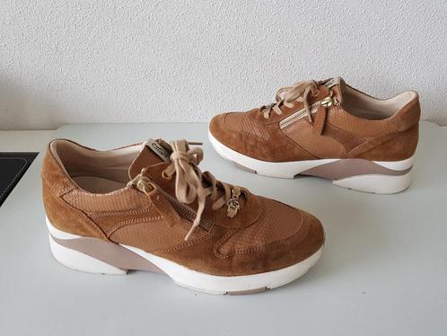 DL Sport maat 42 cognac bruine suede sneakers plateau zolen, Kleding | Dames, Schoenen, Zo goed als nieuw, Sneakers of Gympen