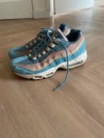 Nike Air Max 95 exclusive, Ophalen of Verzenden, Zo goed als nieuw, Sneakers of Gympen