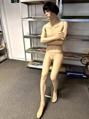 Etalagepop Mannequin  man  beschikbaar voor biedingen