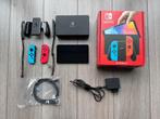 Nintendo Switch (OLED model) Blauw, Rood, Ophalen of Verzenden, Zo goed als nieuw, Met 1 controller, Switch OLED