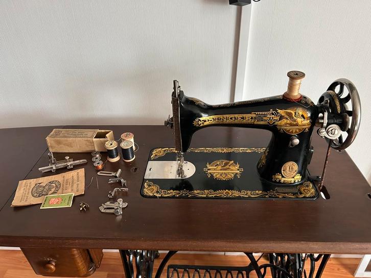 Singer naaimachine + accessoires, Antiek en Kunst, Antiek | Naaimachines, Ophalen