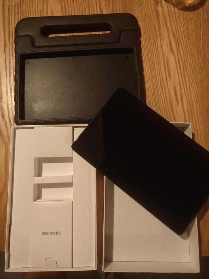 Samsung Galaxy Tab 10.1 - inclusief hoes, Computers en Software, Android Tablets, Zo goed als nieuw, Wi-Fi, 9 inch, 32 GB, Ophalen of Verzenden