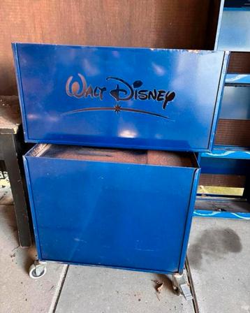 GRATIS Metalen Disney torenkast beschikbaar voor biedingen