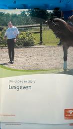 Boek paardrijles geven knhs, Boeken, Ophalen of Verzenden, Beta, HBO