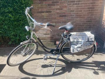 Gezelle fiets. Nieuw: voorwiel, banden en verlichting  beschikbaar voor biedingen