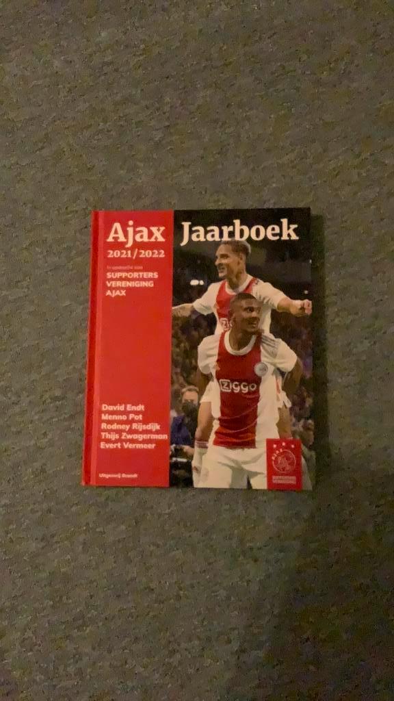 David Endt - Ajax Jaarboek 2021/2022, Boeken, Sportboeken, Zo goed als nieuw, Balsport, Ophalen of Verzenden