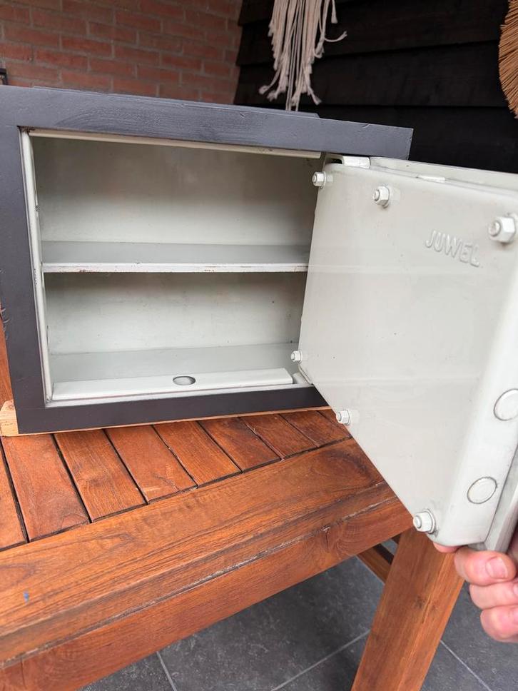 Juwel Inbouw Kluis met 2 Sleutels, Huis en Inrichting, Brandblussers en Brandkasten, Gebruikt, Brandkast, Ophalen