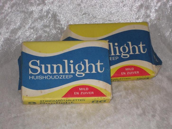 Sunlight Huishoudzeep Vintage 66 + 73 Cent, Antiek en Kunst, Curiosa en Brocante, Ophalen