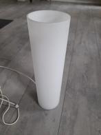 Tafellamp van mat melkglas ca 45 cm hoog, Ophalen of Verzenden, Gebruikt, Minder dan 50 cm