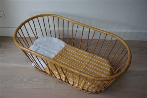 Rotan wieg - mand, Kinderen en Baby's, Babywiegjes en Ledikanten, Gebruikt, Wieg, Ophalen of Verzenden