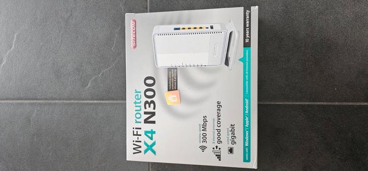 Sitecom WLR-4100 N300 Wi-Fi Gigabit Router X4, Computers en Software, Netwerk switches, Zo goed als nieuw, Ophalen of Verzenden