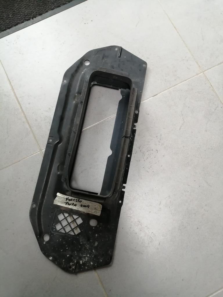 Windsplitter onder motorkap SUBARU FORESTER SF TURBO  97/04, Ophalen of Verzenden