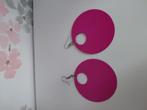 Fuchsia roze oorbellen rond, Ophalen of Verzenden, Zo goed als nieuw, Roze, Overige materialen