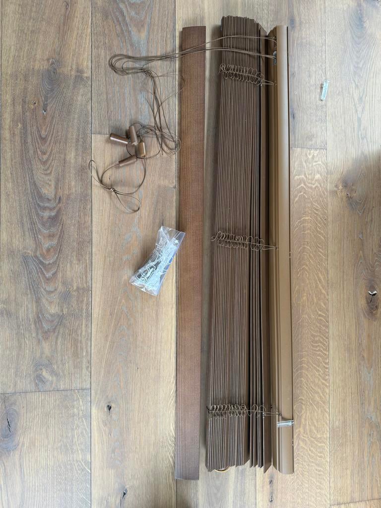 Bruine houten jaloezieën, Huis en Inrichting, Stoffering | Gordijnen en Lamellen, Ophalen, 100 tot 150 cm, Bruin, 100 tot 150 cm