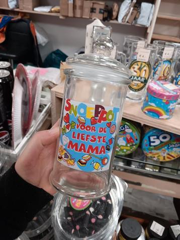 Snoeppot 'Voor de liefste mama' beschikbaar voor biedingen