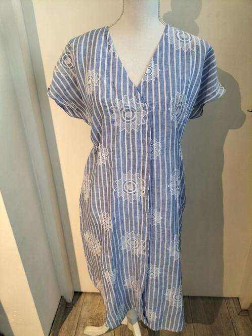 Le Bisbetiche linnen strandjurkje mt 36/38, Kleding | Dames, Badmode en Zwemkleding, Zo goed als nieuw, Overige typen, Blauw, Verzenden