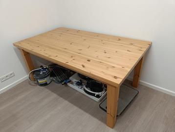 Massief houten eettafel – stevige kwaliteit voor 6 personen beschikbaar voor biedingen