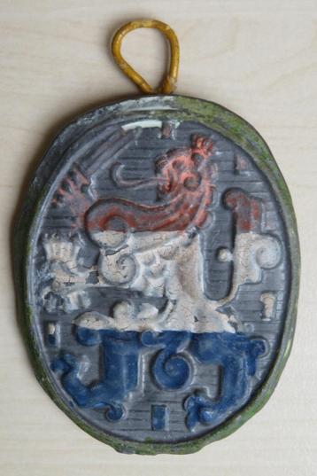 Nederlandse leeuw in rood-wit-blauw op loden medaillon beschikbaar voor biedingen
