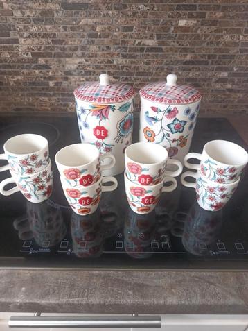 D.E. Koffiekopjes en Voorraadpotten beschikbaar voor biedingen