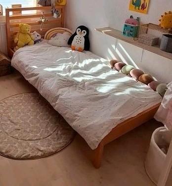 Houten bed 1 pers zgan beschikbaar voor biedingen