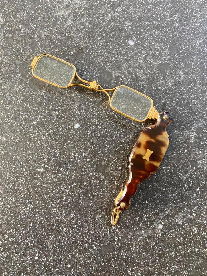 Lorgnet schildpad en goud kleurig antieke bril mooi item, Antiek en Kunst, Curiosa en Brocante, Ophalen of Verzenden