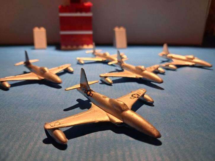 DINKY TOYS SHOOTING STAR!, Hobby en Vrije tijd, Modelbouw | Vliegtuigen en Helikopters, Gebruikt, 1:72 tot 1:144, Overige merken