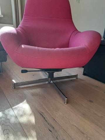Gratis op te halen: Roze Draaifauteuil van Topform beschikbaar voor biedingen