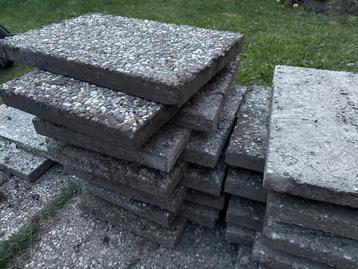 Grindtegels 60x40 aan een zijde grind en andere beton beschikbaar voor biedingen
